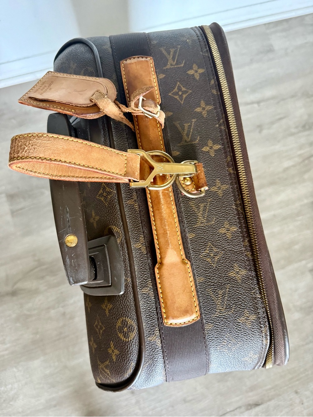 LOUIS VUITTON Pegase 55 Monogram Canvas Travel Rolling Suitcase - Picture 3 of 9